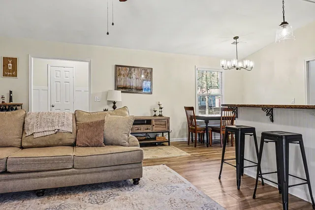 $300,000 | 451 Longleaf Drive, Summerville, SC 29483