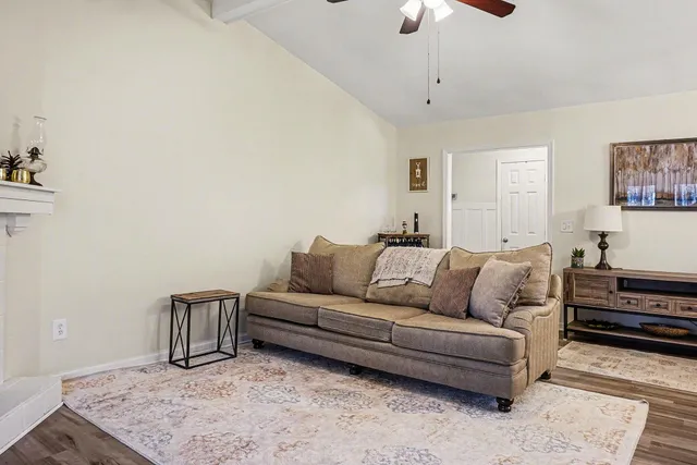 $300,000 | 451 Longleaf Drive, Summerville, SC 29483