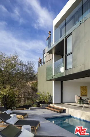 $17,500 | 2635 Hargrave Drive, Los Angeles, CA 90068