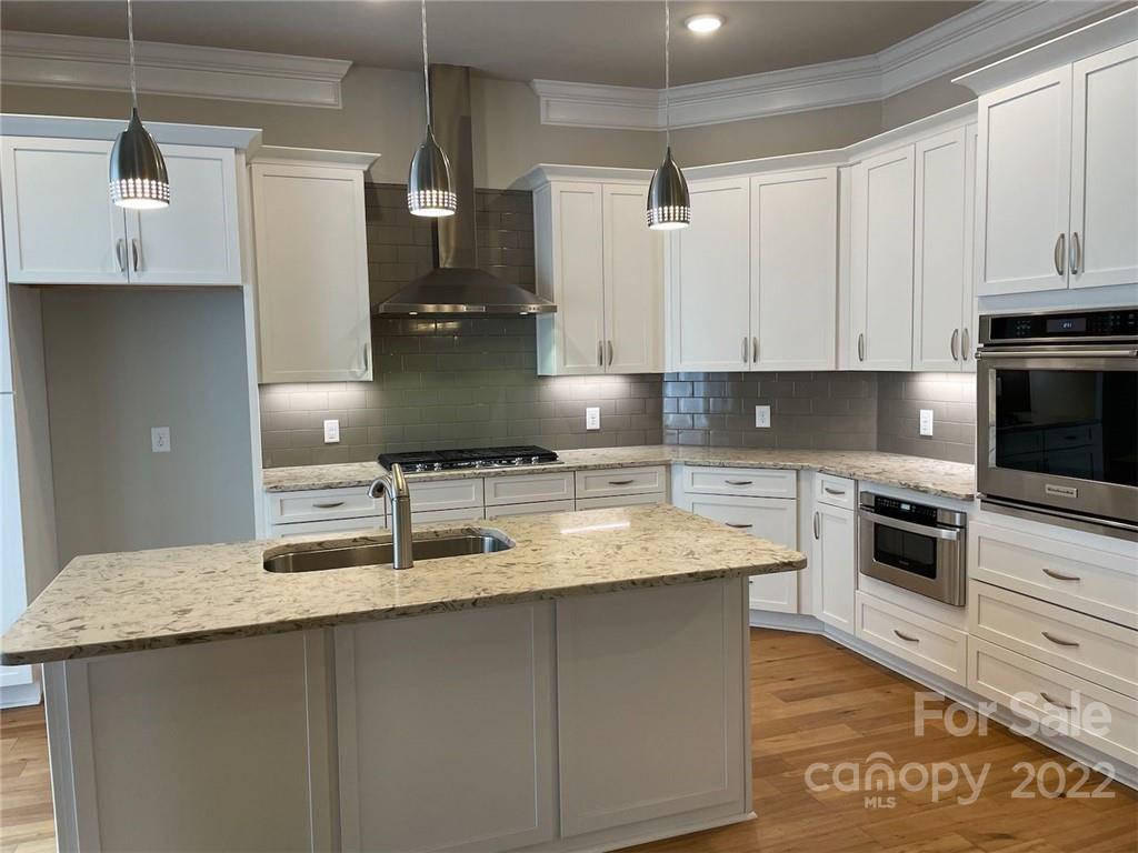 2031 Laney Pond Road Matthews, NC 28104 - Photo 12 of 16 Gallery Image 12