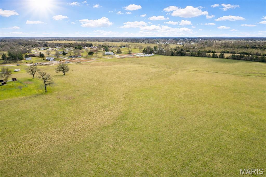 1801 South Tower Road Lebanon, MO 65536 - Photo 2 of 12