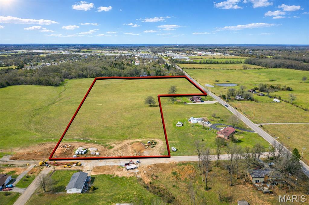 1801 South Tower Road Lebanon, MO 65536 - Photo 3 of 12