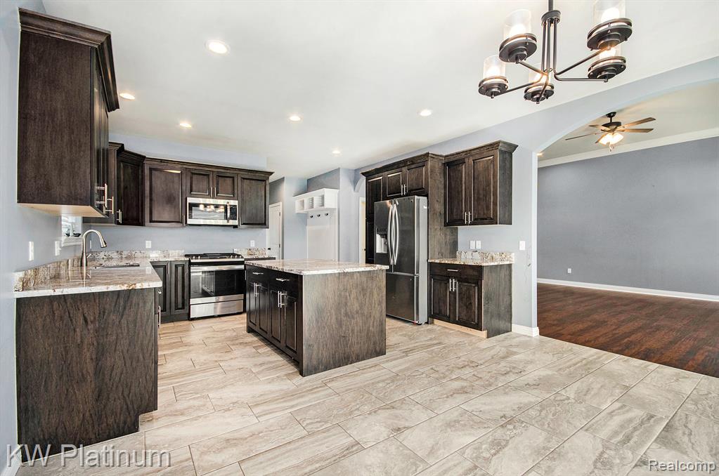 52800 Card Road Macomb, MI 48042 - Photo 14 of 31 Gallery Image 14