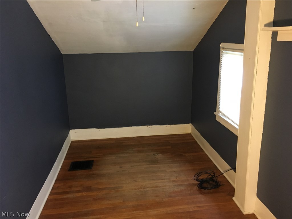 1207 Lake Road Conneaut, OH 44030 - Photo 25 of 33