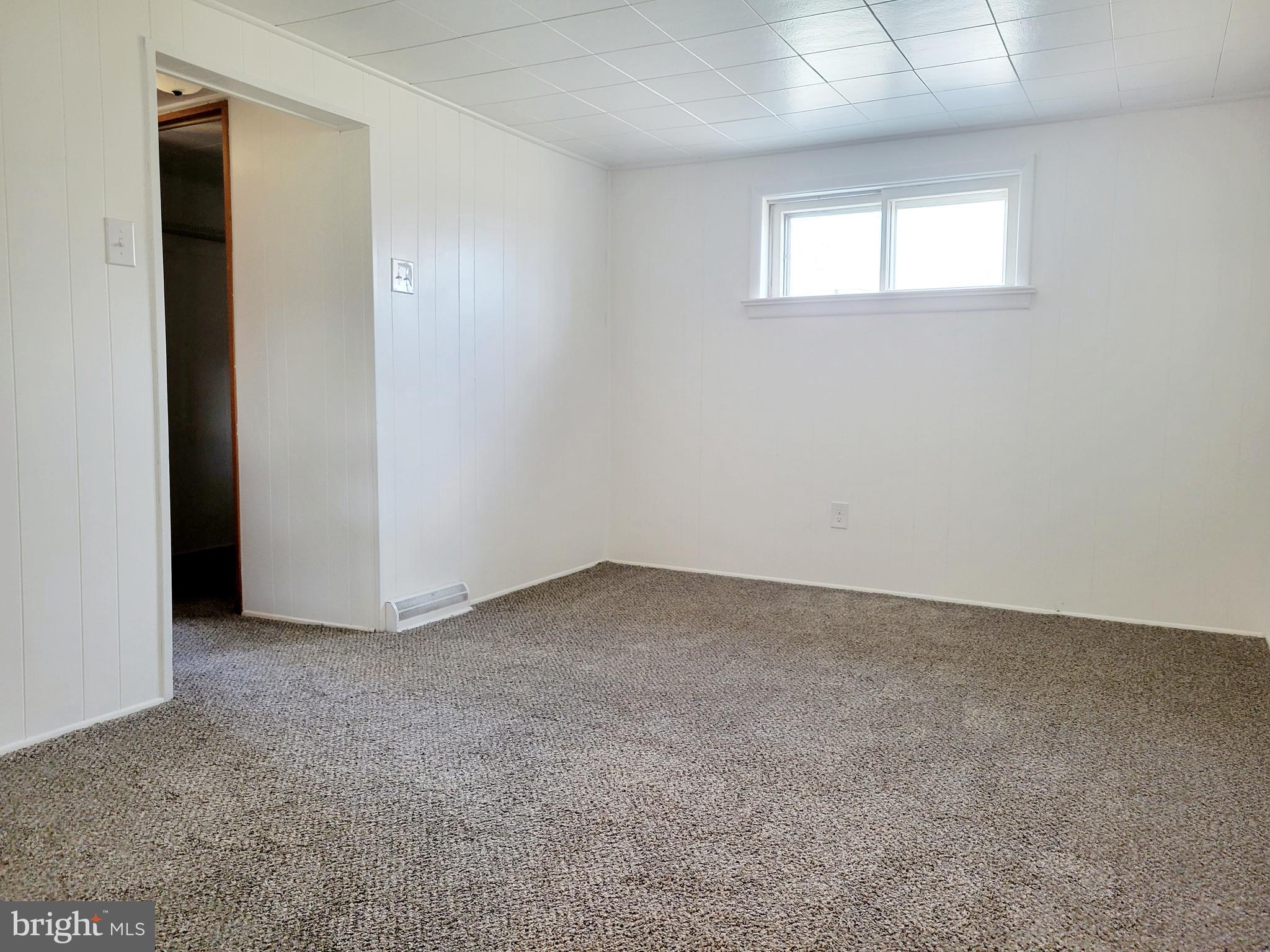 11838 Kieffer Funk Road Hagerstown, MD 21742 - Photo 17 of 34 Bedroom 1