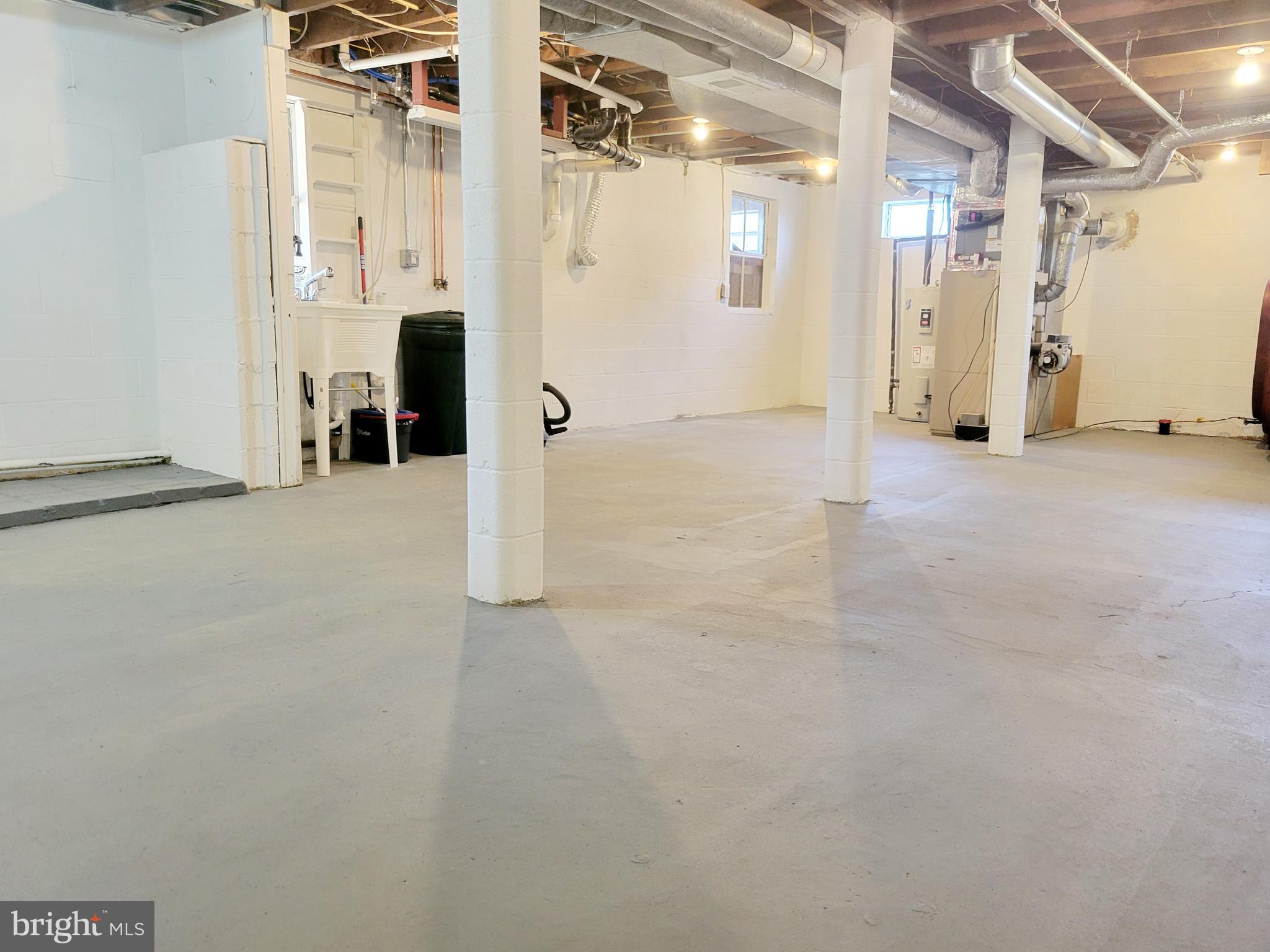 11838 Kieffer Funk Road Hagerstown, MD 21742 - Photo 26 of 34 Basement