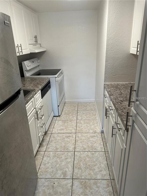 778 Ridenhour Circle, Unit 778 Orlando, FL 32809 - Photo 4 of 7