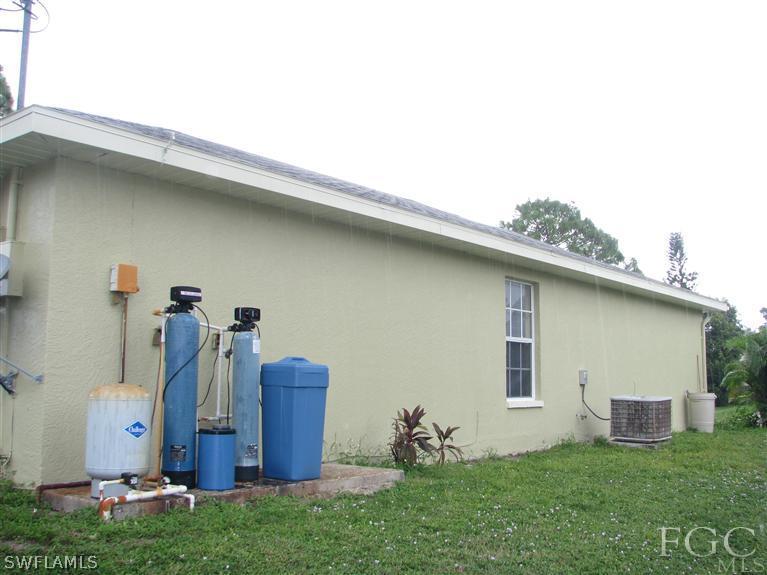 8338 Bamboo Road Fort Myers, FL 33967 - Photo 4 of 19 Gallery Image 4