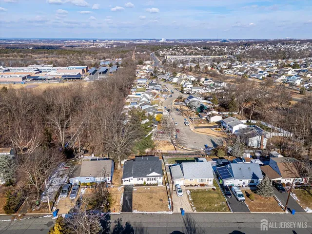 $549,000 | 35 Kendall Drive, Sayreville, NJ 08859