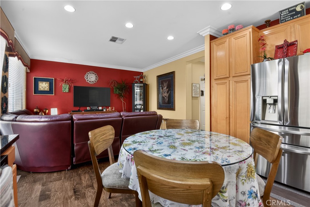 2621 Fallen Leaf Court Simi Valley, CA 93063 - Photo 26 of 58