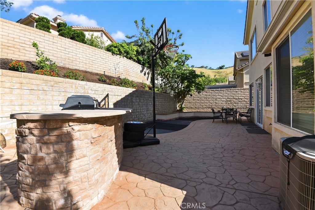 2621 Fallen Leaf Court Simi Valley, CA 93063 - Photo 6 of 58 a view of outdoor space and yard