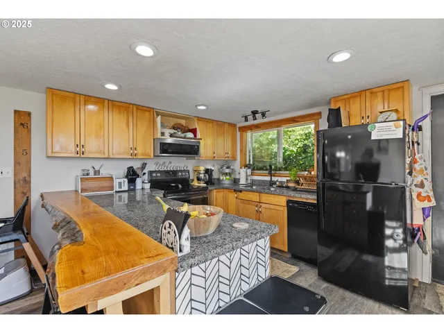 $499,000 | 55593 Glen Aiken Creek Road, Coquille, OR 97423