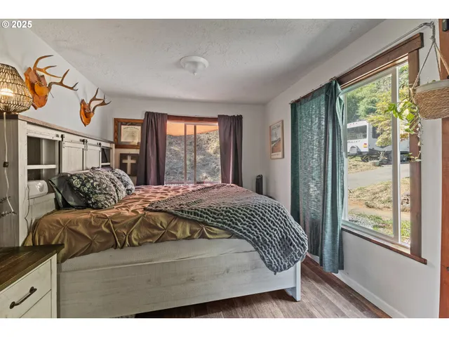 $499,000 | 55593 Glen Aiken Creek Road, Coquille, OR 97423