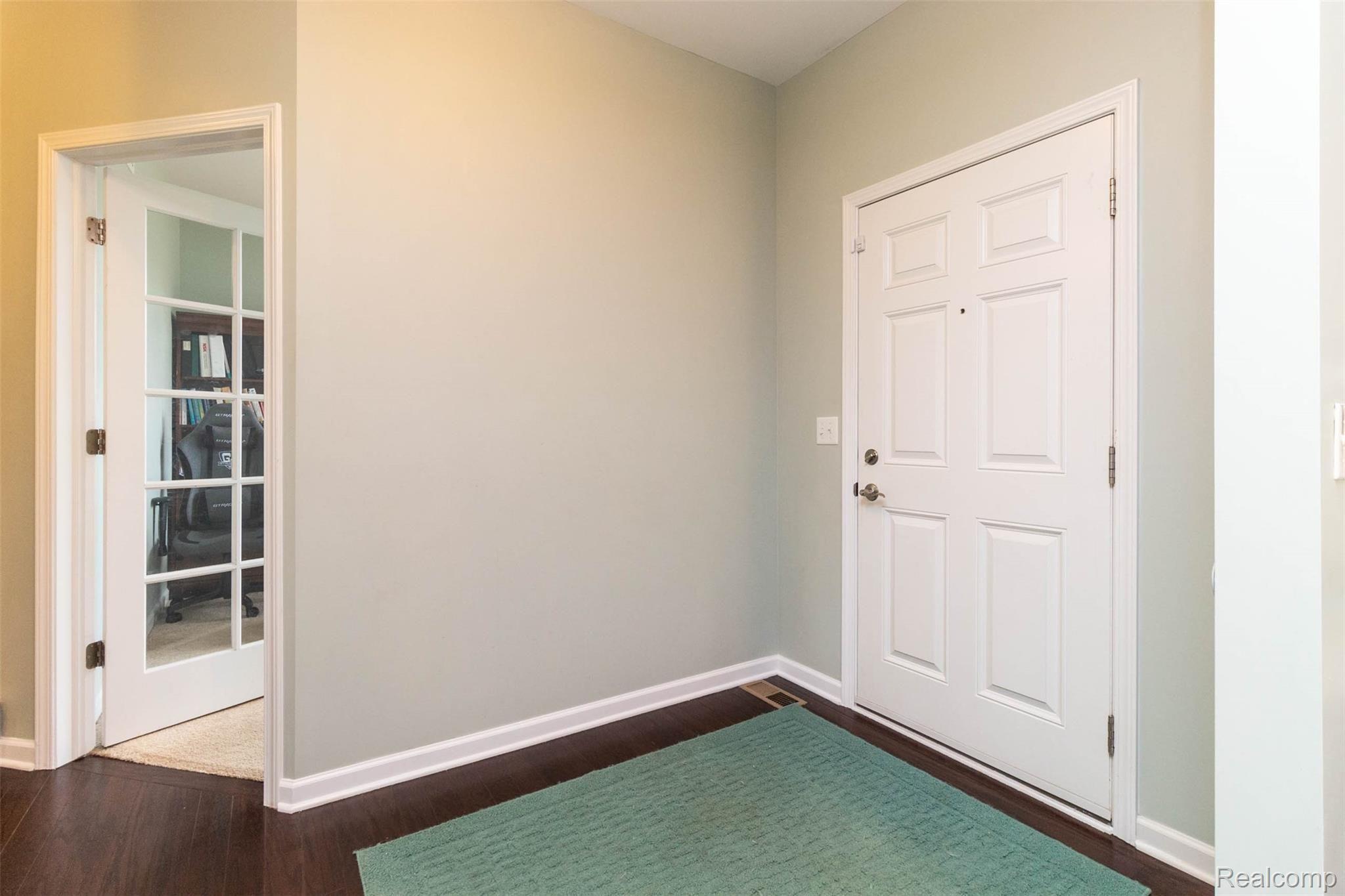 1165 Risen Star Way Howell, MI 48843 - Photo 7 of 47 10.jpg