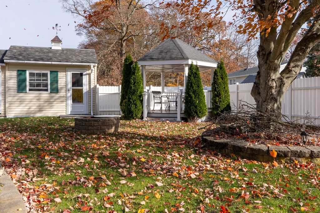 81 Dixon Road Brockton, MA 02302 - Photo 16 of 42