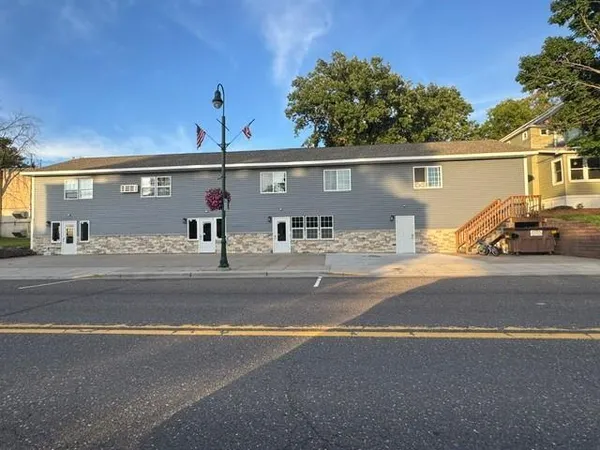 $1,450 | 128 South Washington Street, Unit A, St. Croix Falls, WI 54024