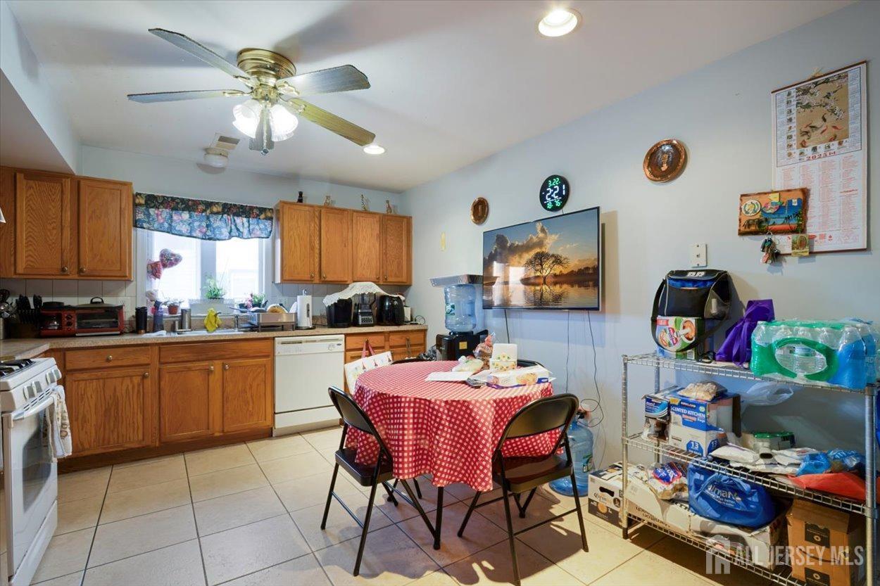 314 Goodwin Street Perth Amboy, NJ 08861 - Photo 12 of 26