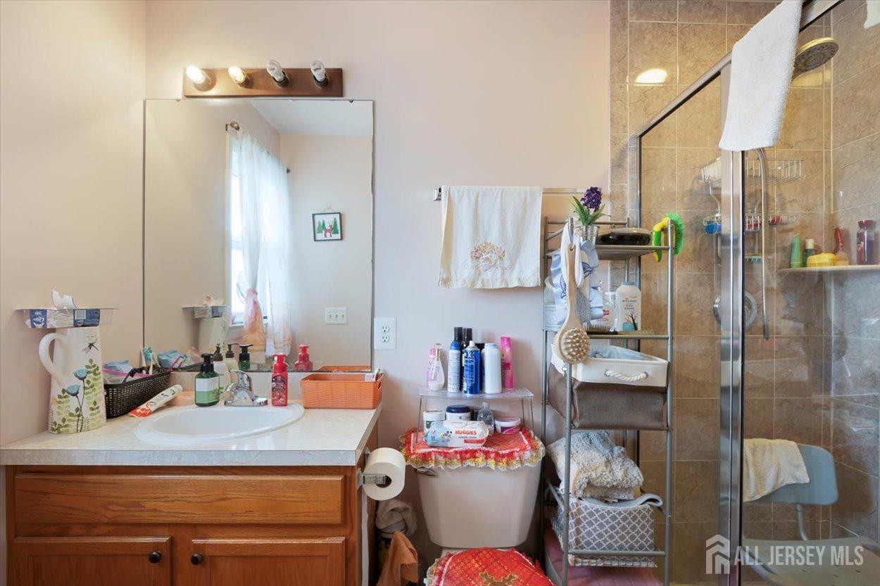 314 Goodwin Street Perth Amboy, NJ 08861 - Photo 6 of 26