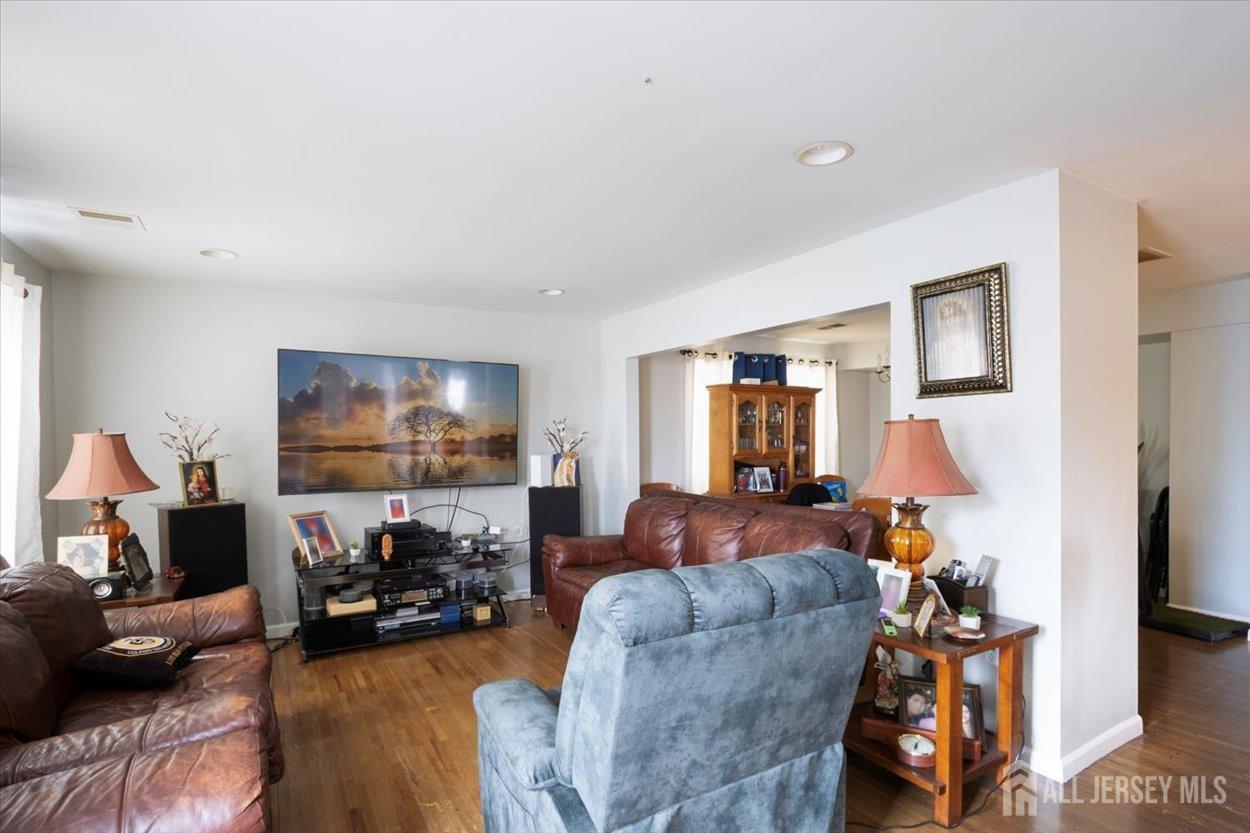 314 Goodwin Street Perth Amboy, NJ 08861 - Photo 9 of 26