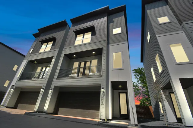 $379,990 | 3036 Live Oak Street, Houston, TX 77004