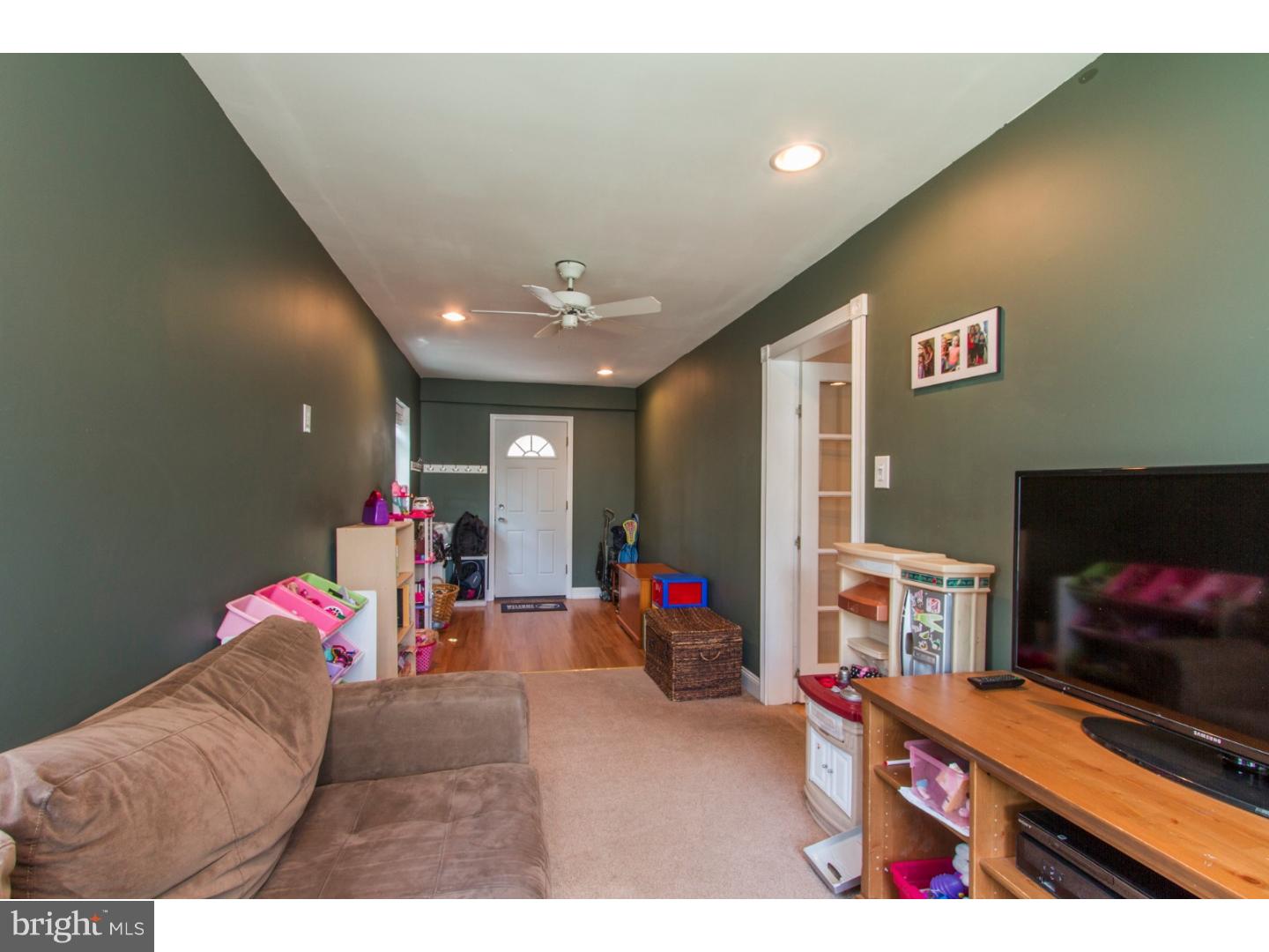 242 Lynbrooke Road Springfield, PA 19064 - Photo 12 of 23 Family Room