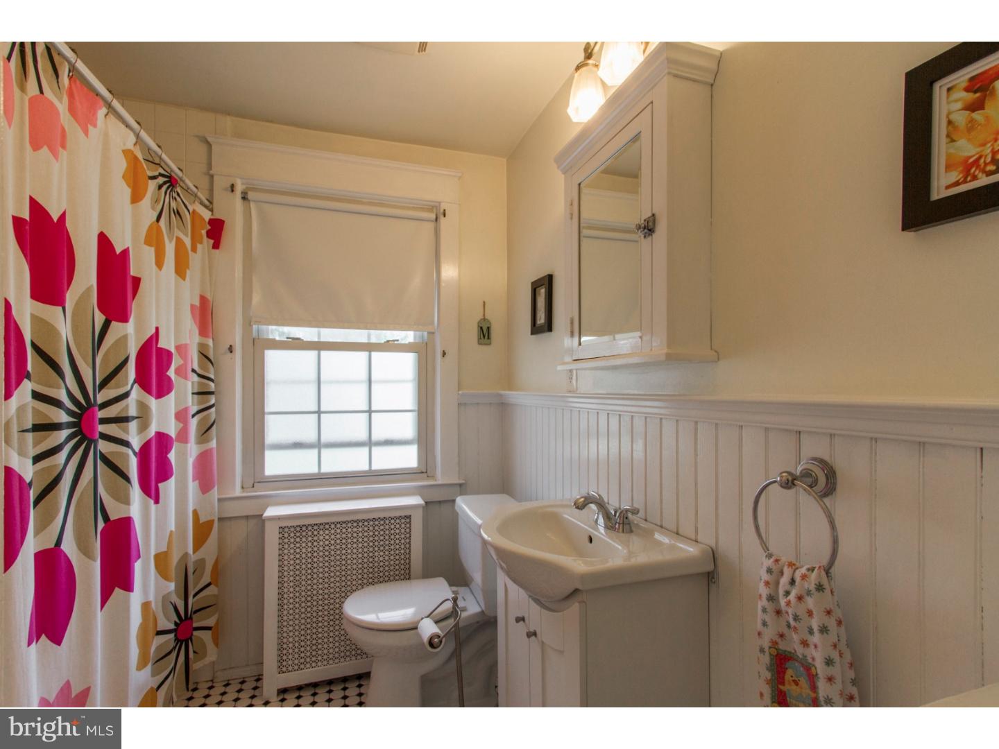 242 Lynbrooke Road Springfield, PA 19064 - Photo 16 of 23 Bathroom