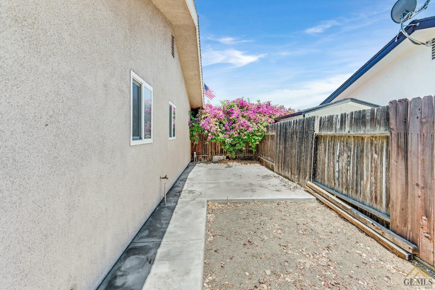 Undisclosed Address Bakersfield, CA 93311 - Photo 35 of 50 a porch with seating space