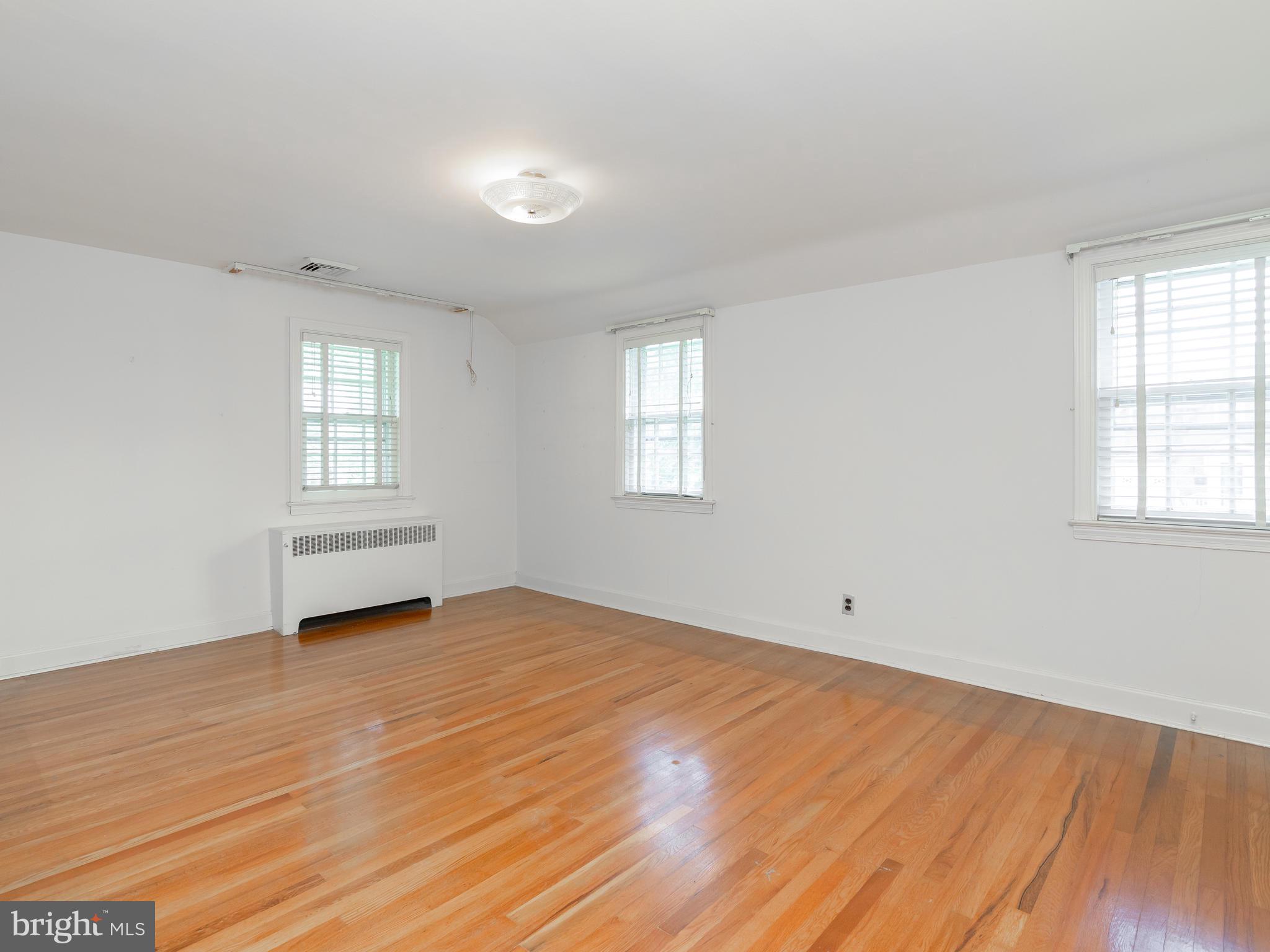 177 Friendship Road Drexel Hill, PA 19026 - Photo 12 of 20 Main Bedroom - More beautiful hardwood!