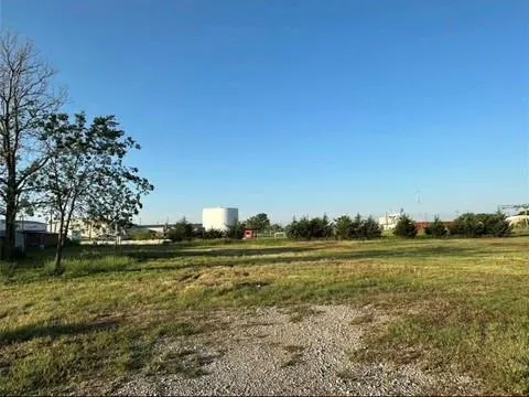$290,000 | 529 West Oak Street, Gunter, TX 75058