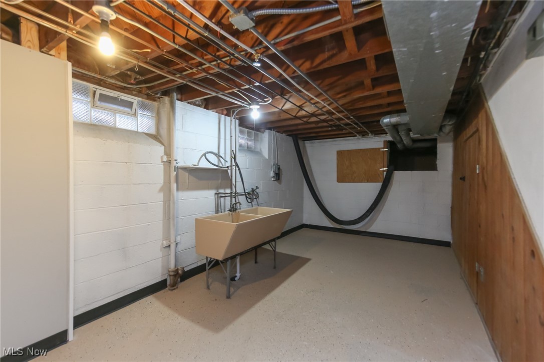 7741 Ragall Parkway Cleveland, OH 44130 - Photo 37 of 41 Gallery Image 37