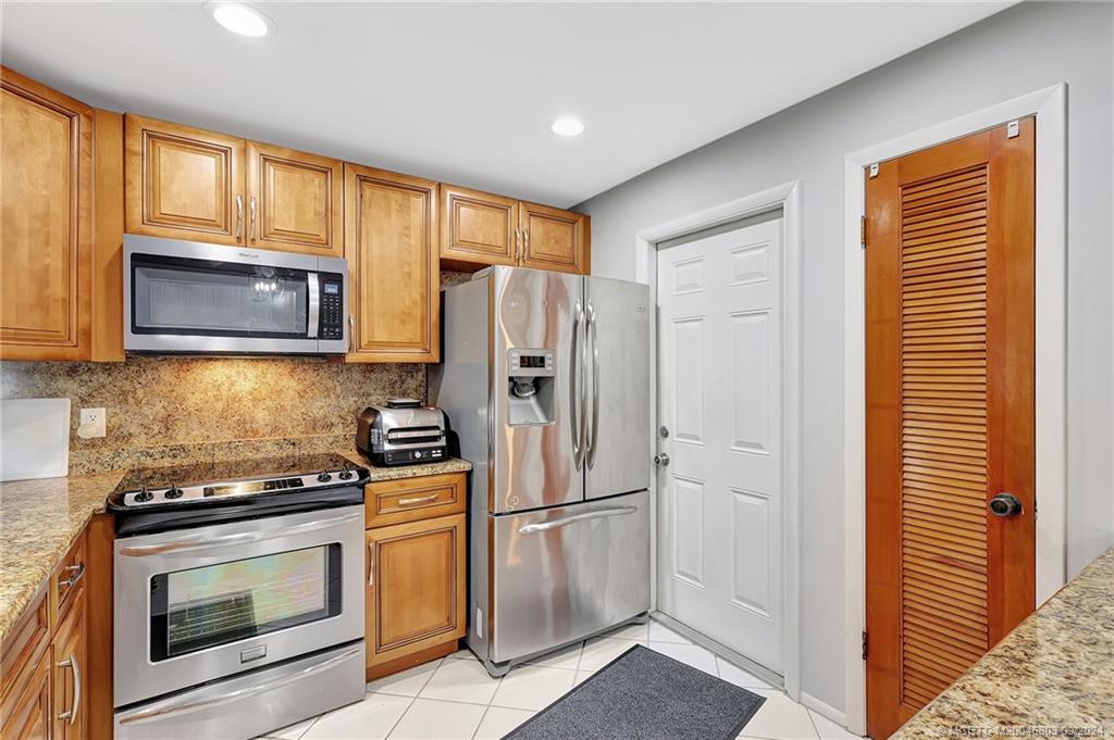 1900 Southeast Madison Street Stuart, FL 34997 - Photo 8 of 34 Gallery Image 8