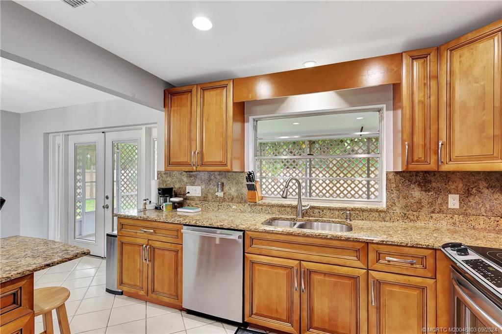 1900 Southeast Madison Street Stuart, FL 34997 - Photo 9 of 34 Gallery Image 9