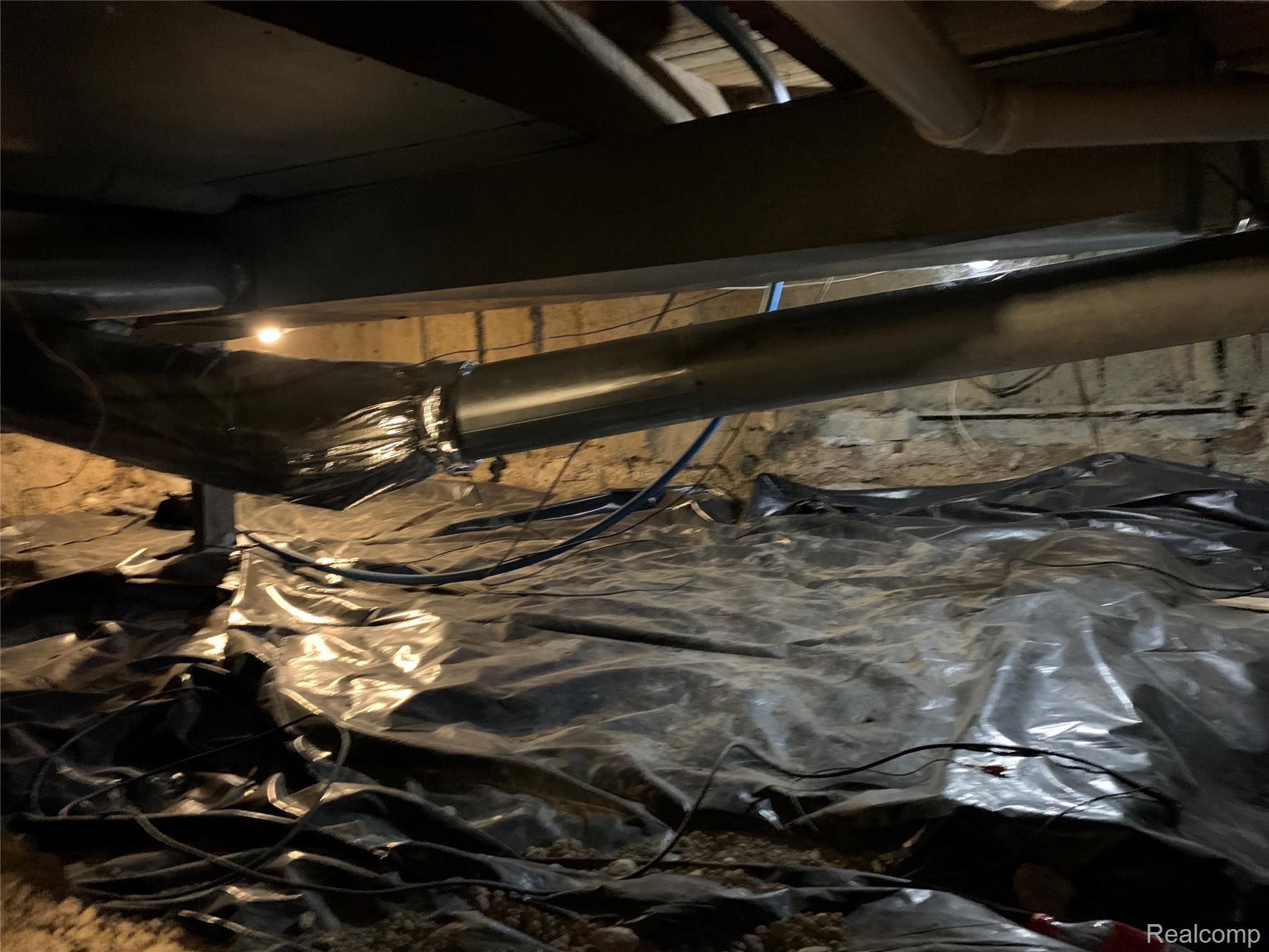 7078 Fargo Road Avoca, MI 48006 - Photo 38 of 41 Clean dry crawl space