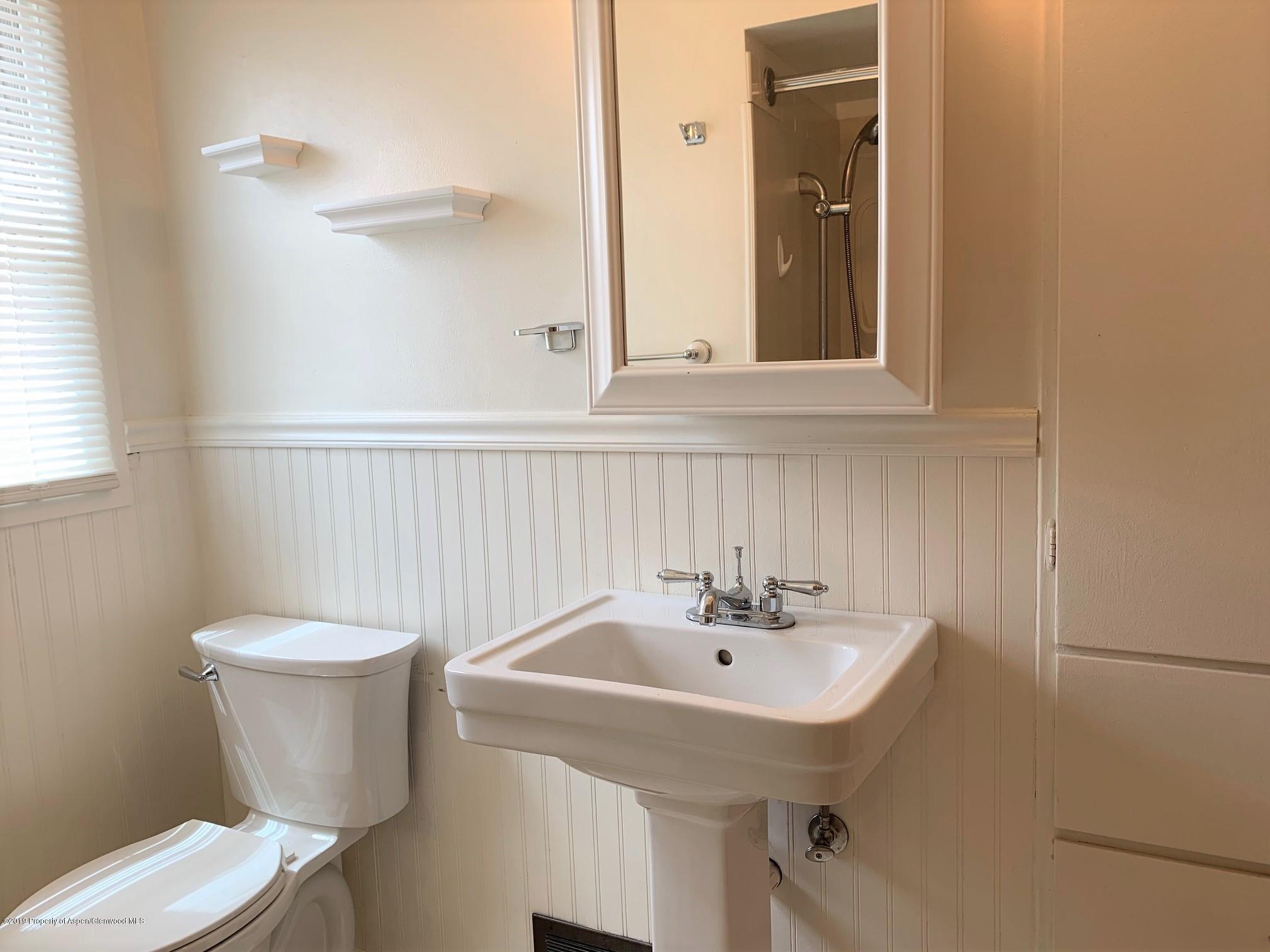 422 East 10th Street Rifle, CO 81650 - Photo 12 of 19 bathroom