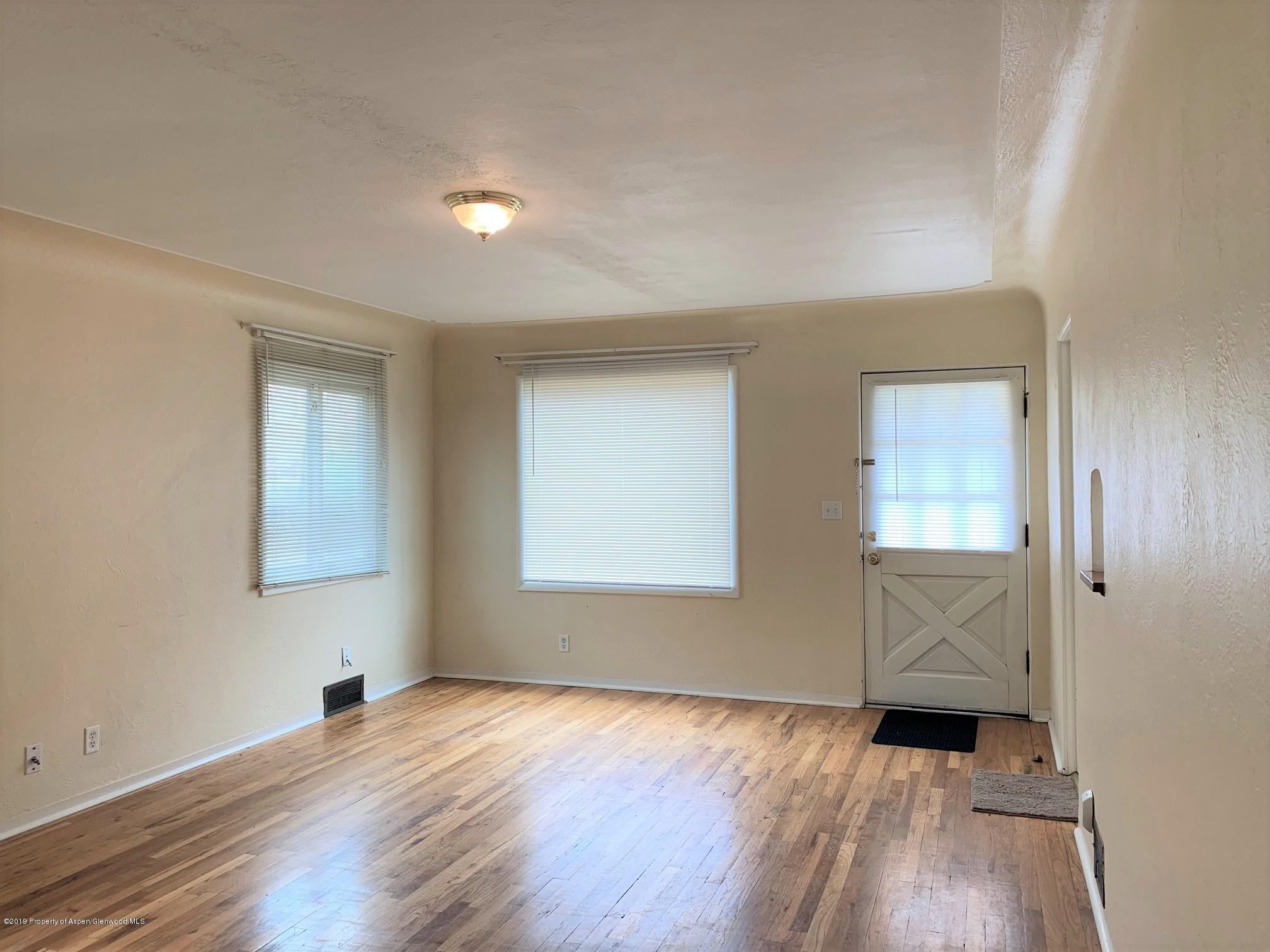 422 East 10th Street Rifle, CO 81650 - Photo 2 of 19 living room
