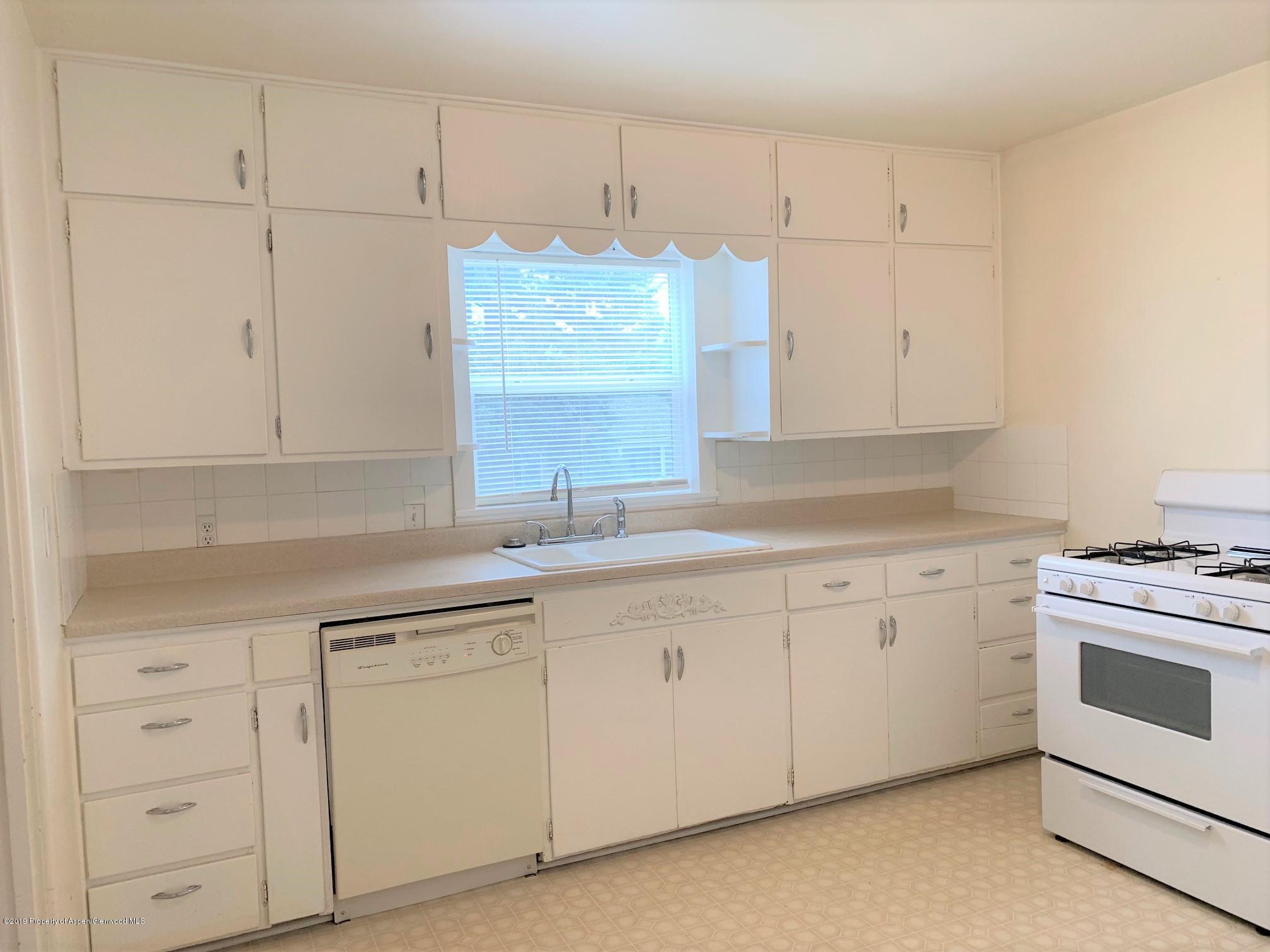 422 East 10th Street Rifle, CO 81650 - Photo 7 of 19 kitchen 3