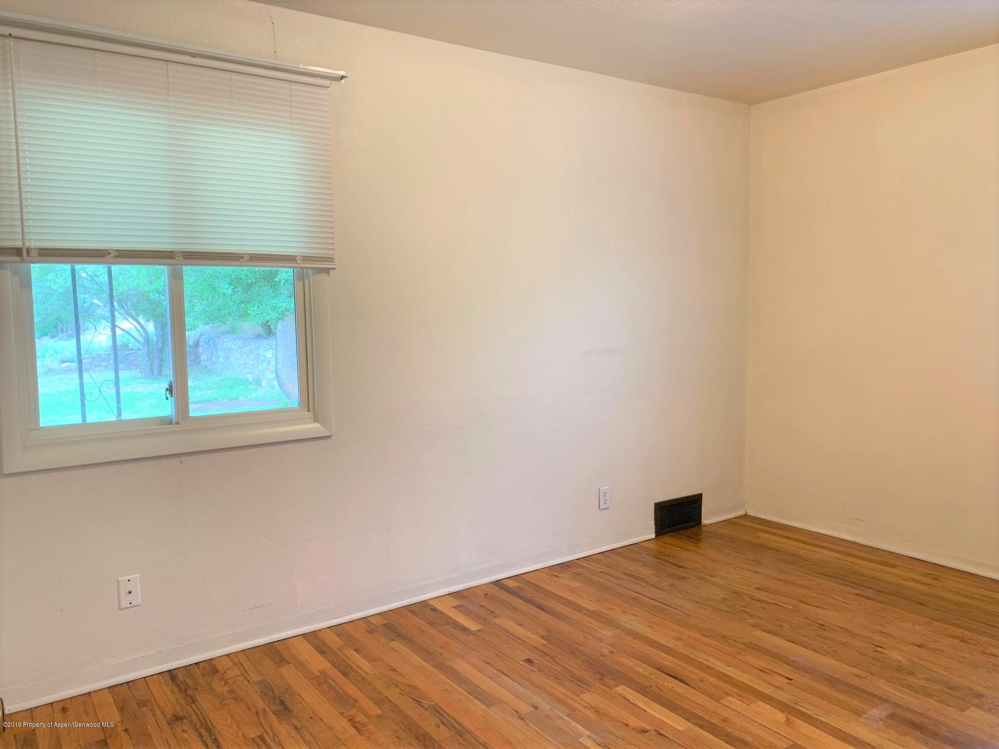 422 East 10th Street Rifle, CO 81650 - Photo 8 of 19 Master bedroom