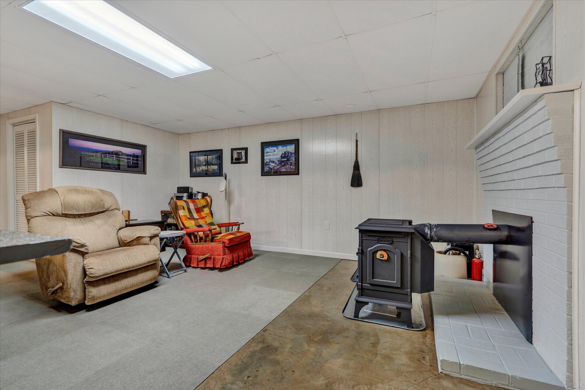 100 Cornell Road Rocky Mount, VA 24151 - Photo 20 of 28 19-Shows Great 100 Cornell Rd (19 of 30)