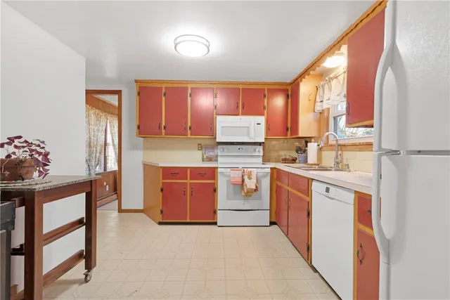 $550,000 | 233 Turnpike Avenue, Portsmouth, RI 02871