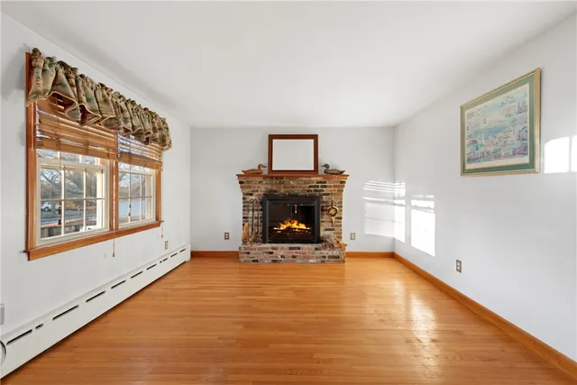 $550,000 | 233 Turnpike Avenue, Portsmouth, RI 02871