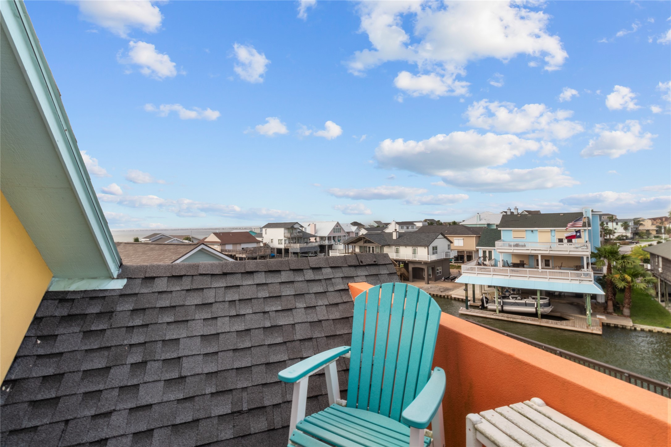 106 Isles End Road Tiki Island, TX 77554 - Photo 17 of 44 a view of a balcony with city view