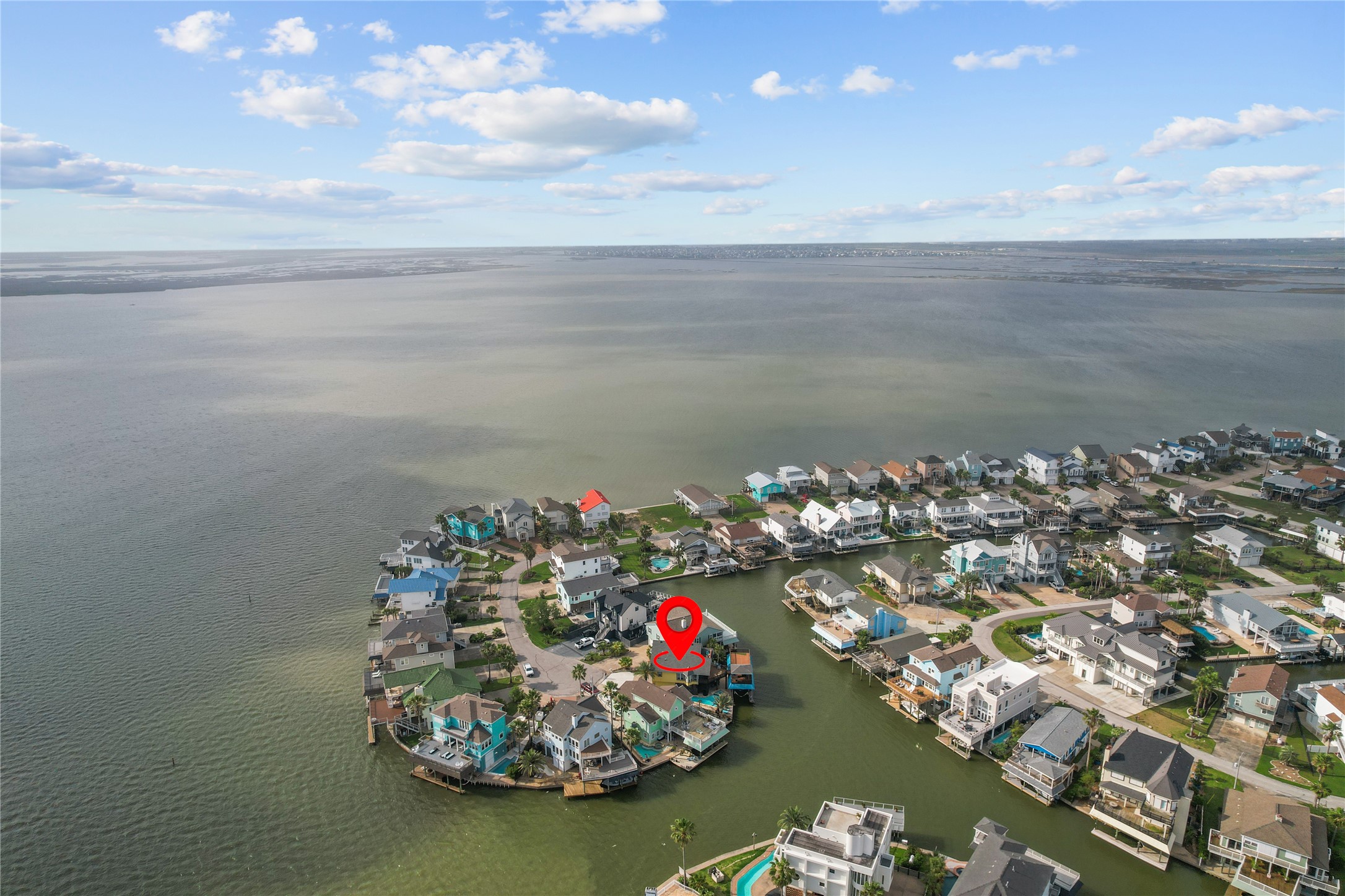 106 Isles End Road Tiki Island, TX 77554 - Photo 31 of 44 a outdoor view