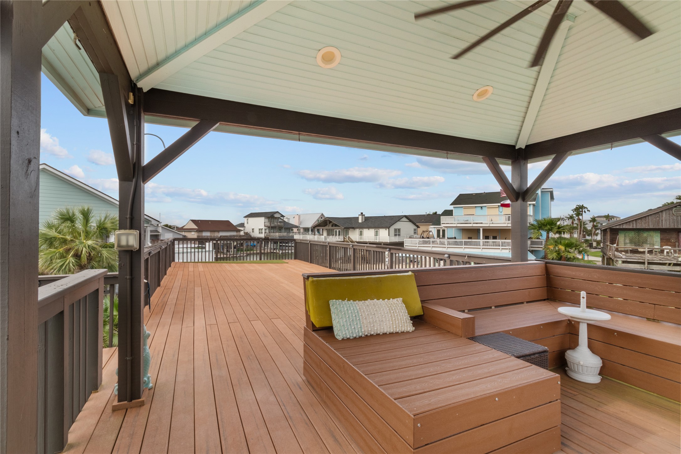 106 Isles End Road Tiki Island, TX 77554 - Photo 43 of 44 a view of a swimming pool and lounge chair