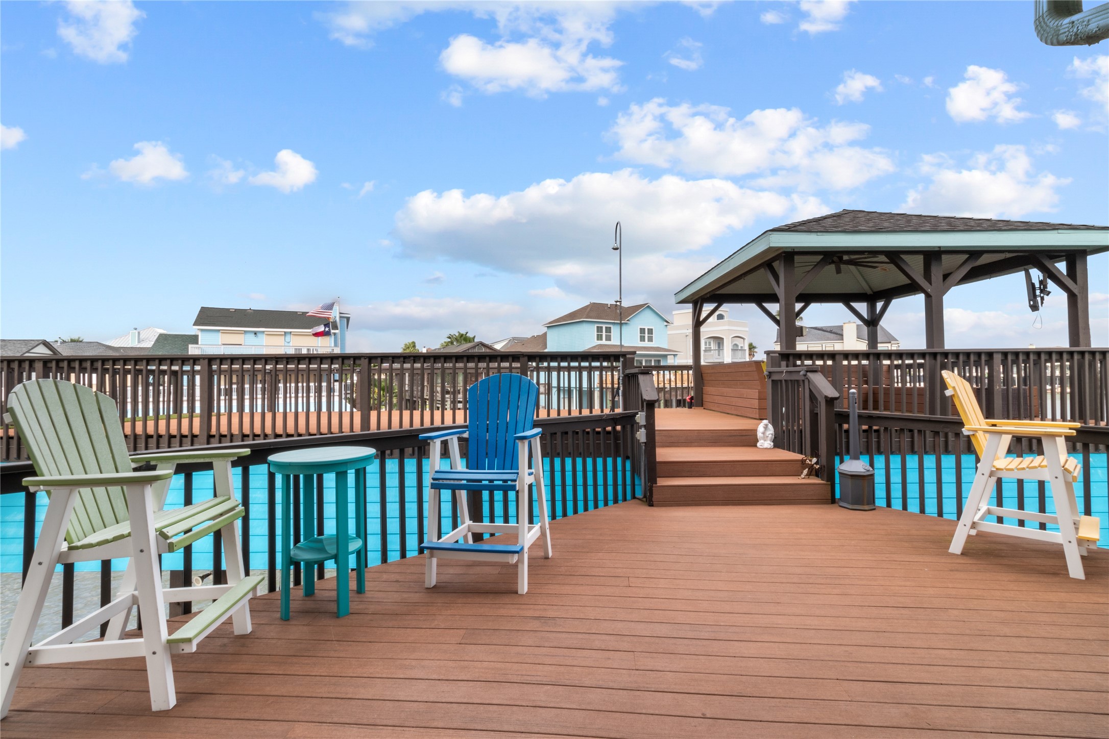 106 Isles End Road Tiki Island, TX 77554 - Photo 44 of 44 a view of a balcony with staircase