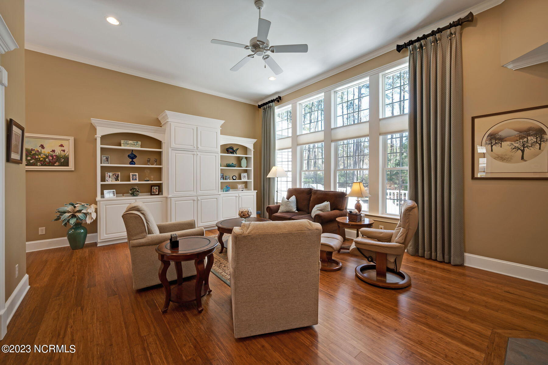 203 Rappahannock Drive Chocowinity, NC 27817 - Photo 14 of 51 014 Living Room View 1