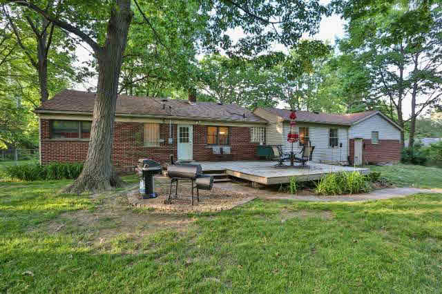 601 Lehigh Road Rochester, MI 48307 - Photo 3 of 14 21170125-2.JPG