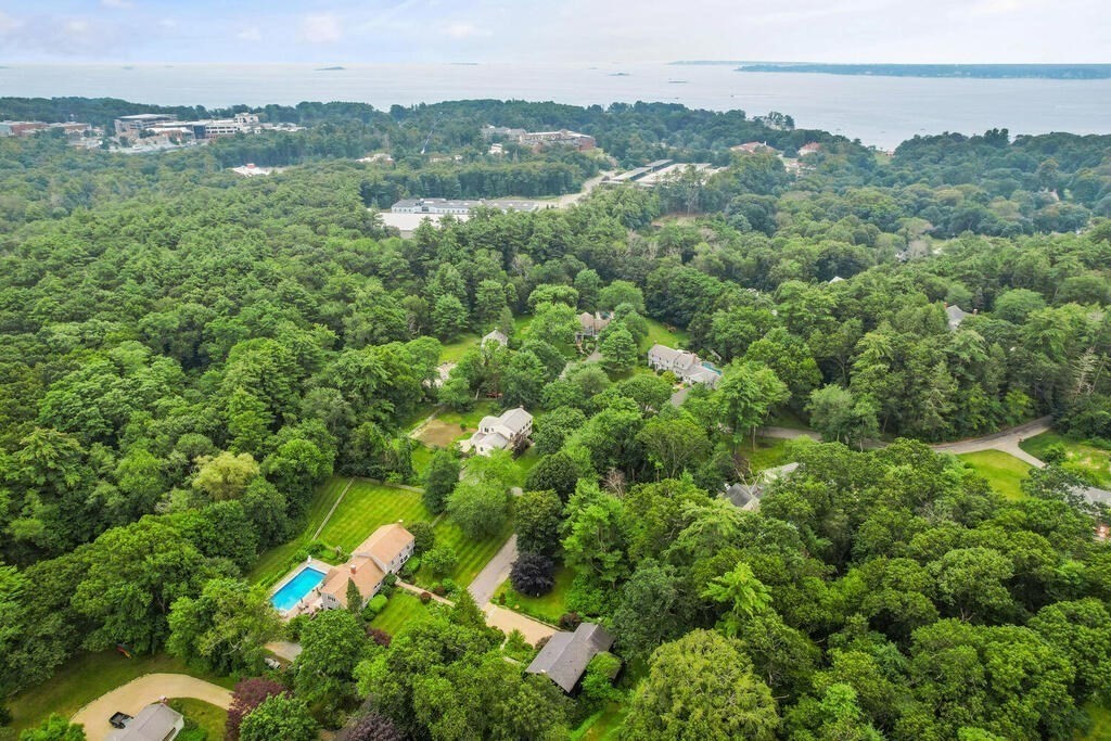 8 Brookhead Avenue Beverly, MA 01915 - Photo 31 of 35 a view of a city