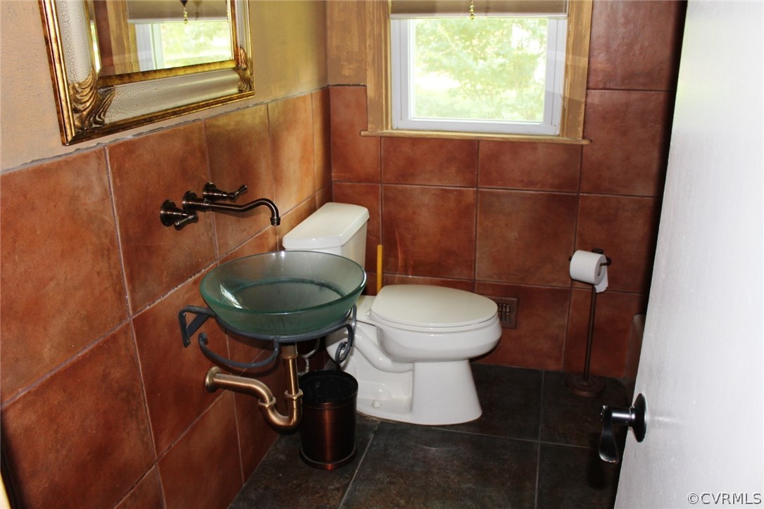 1806 Dresden Road Henrico, VA 23229 - Photo 9 of 15 Gallery Image 9