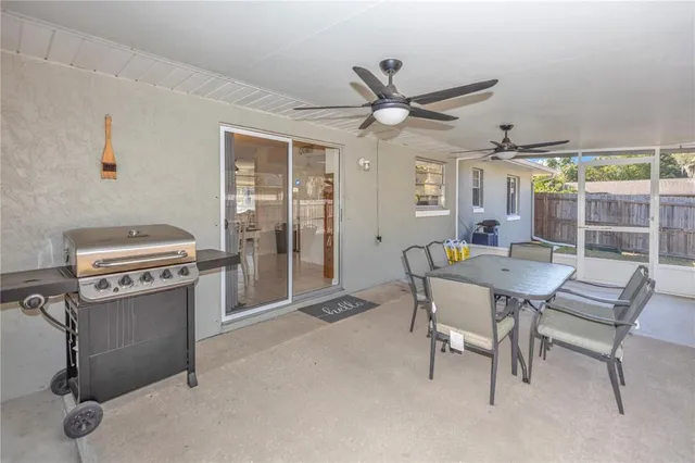 $319,999 | 295 Brooklyn Avenue, Orange City, FL 32763