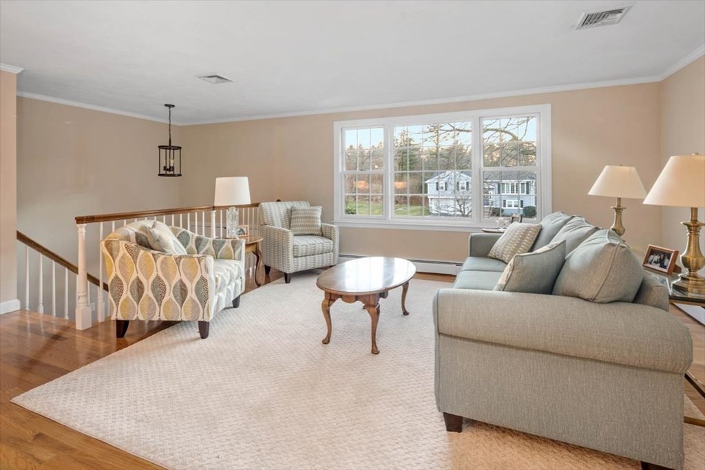 23 Harvest Lane Hingham, MA 02043 - Photo 2 of 24